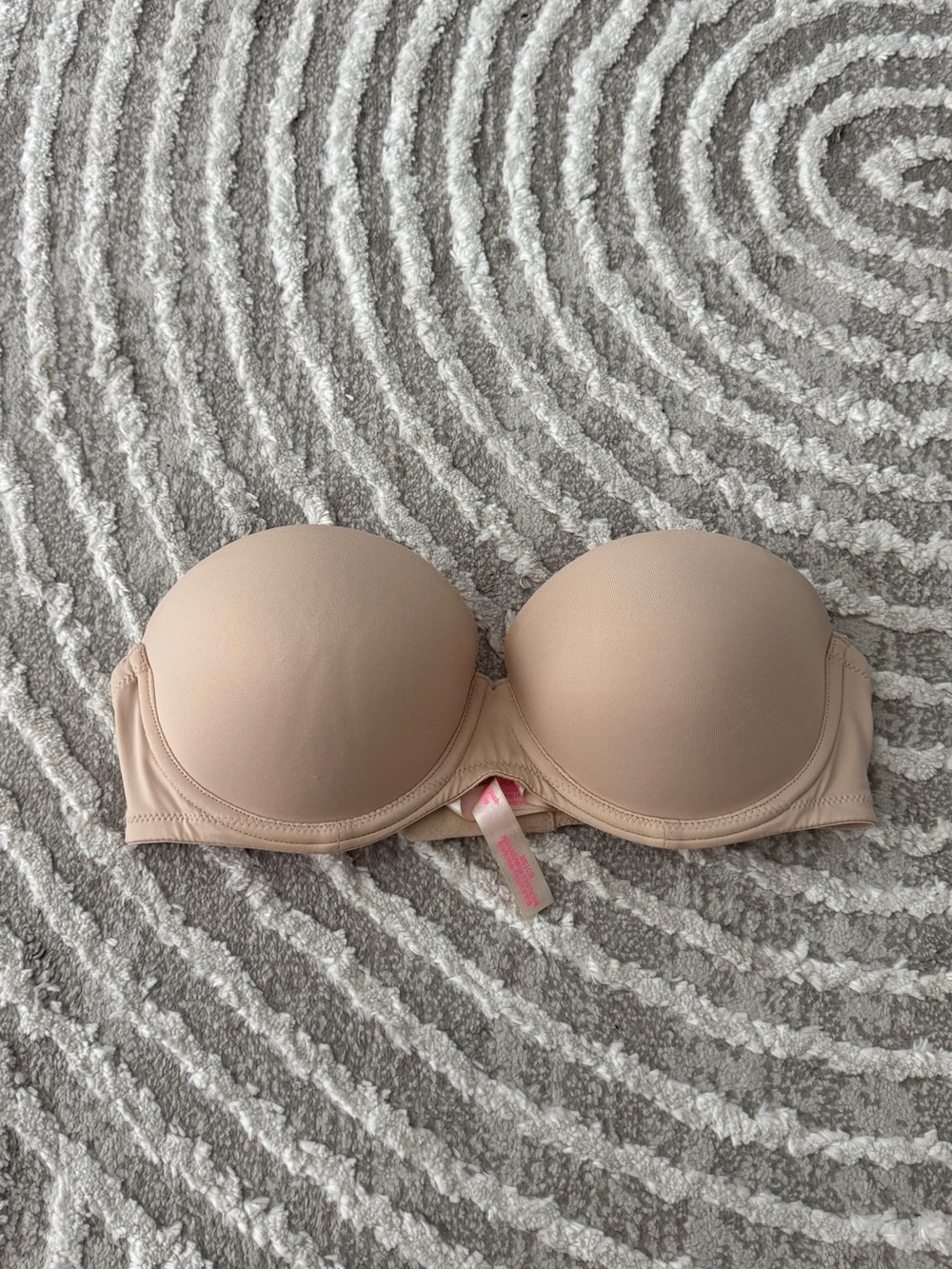 Victoria’s Secret 32C push up strapless bra